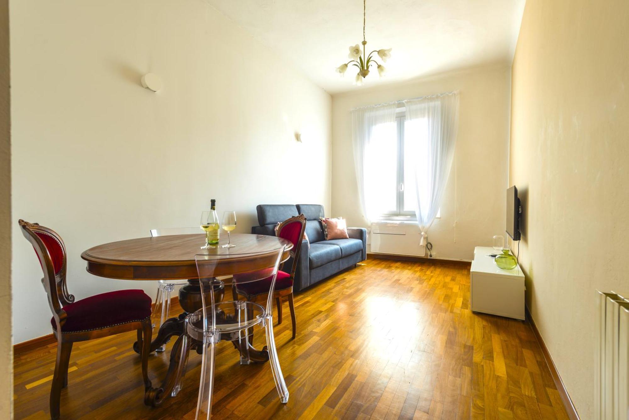 Apartment Hostly-suite Le Maioliche-near The Tower